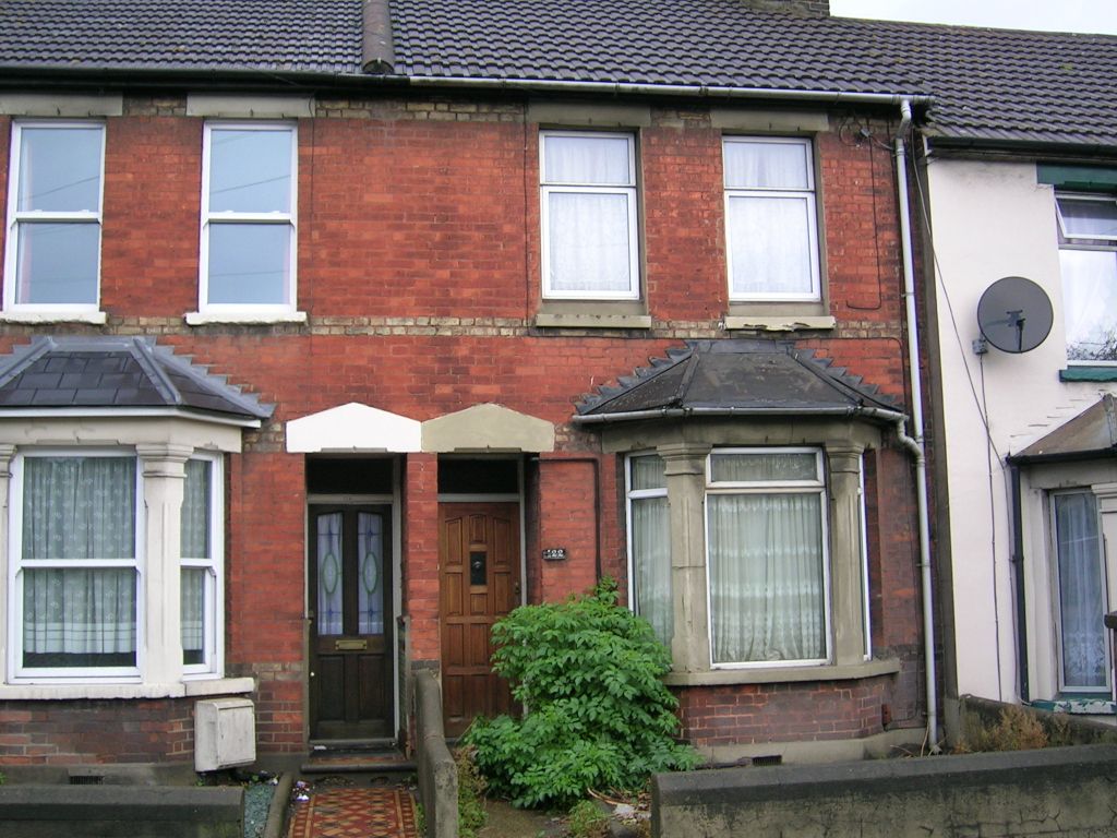 1 bed flat to rent in Cuxton Road, Rochester ME2, £595 pcm Zoopla