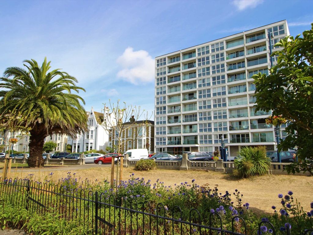 2 bed flat for sale in Clarence Parade, Southsea PO5 Zoopla