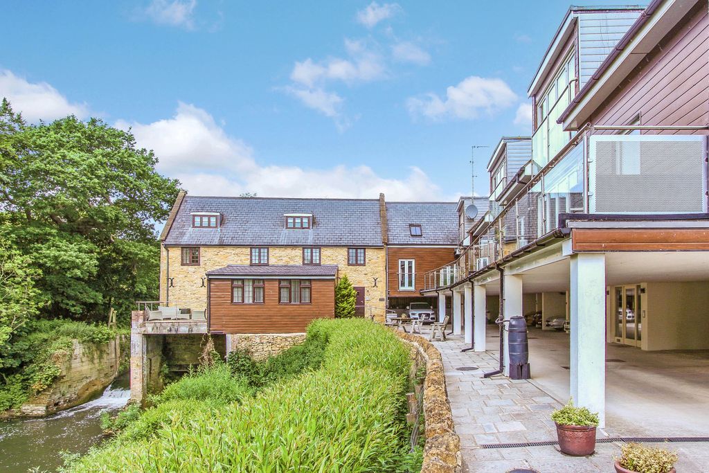 3 bed flat for sale in Sherborne Road, Yeovil BA21 Zoopla
