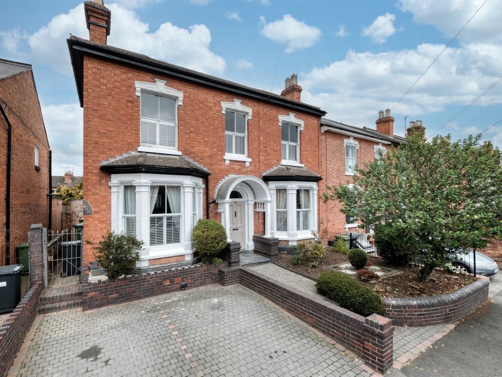 4 bed semidetached house for sale in Bromyard Road, Worcester WR2 Zoopla