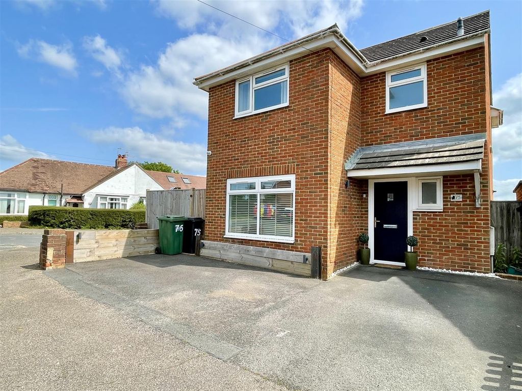 3 bed detached house for sale in Sidley Street, BexhillOnSea TN39