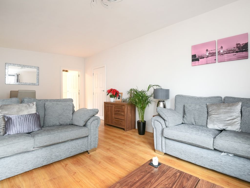 1 bed flat to rent in Brownhill Road, London SE6, £1,500 pcm Zoopla