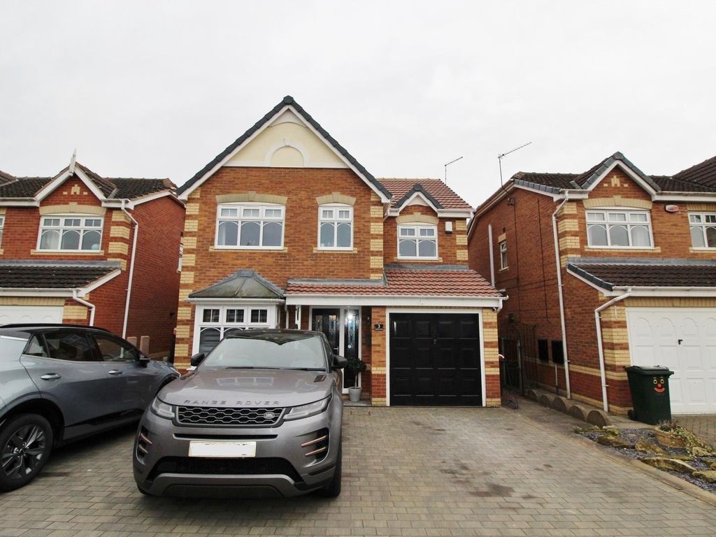4 bed detached house for sale in Braeburn Close, Maltby, Rotherham S66
