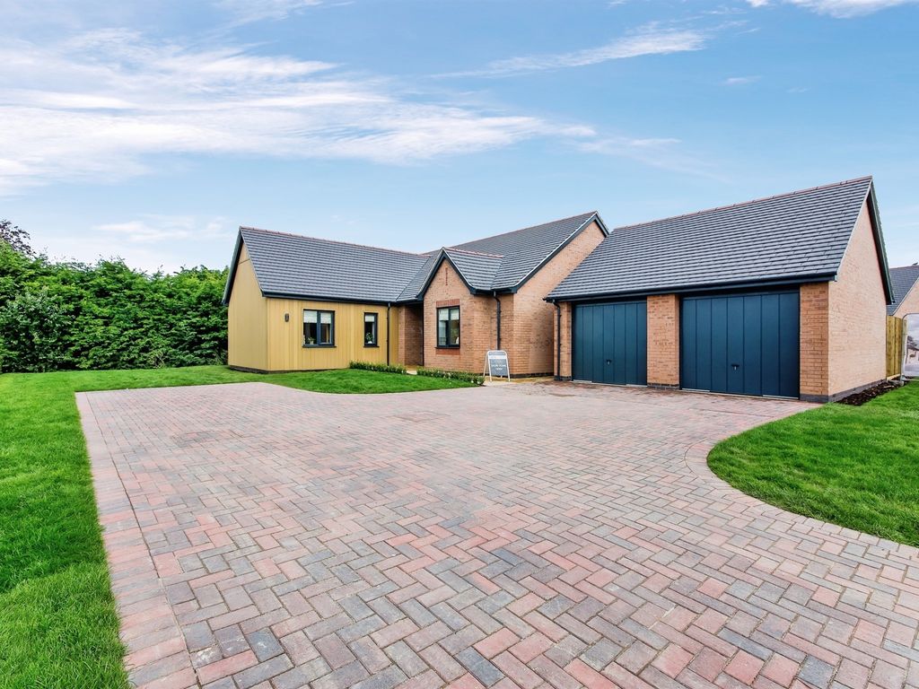 New home, 3 bed detached bungalow for sale in Benington Road