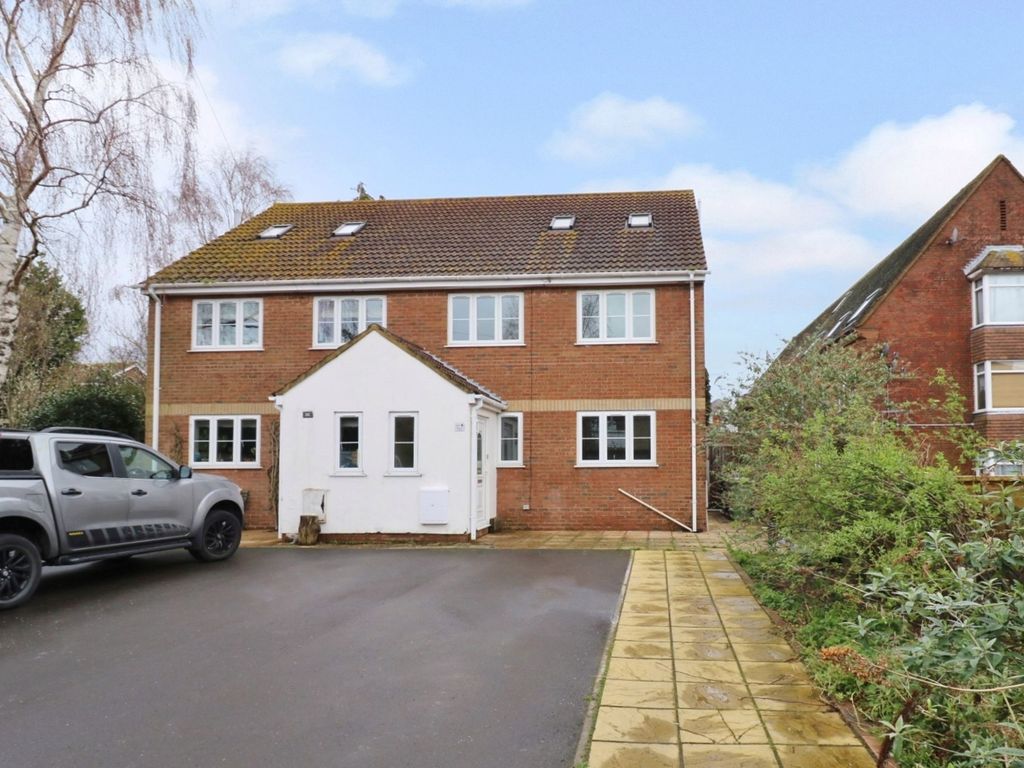 4 bed semidetached house for sale in Grantham Avenue, Hamble SO31 Zoopla