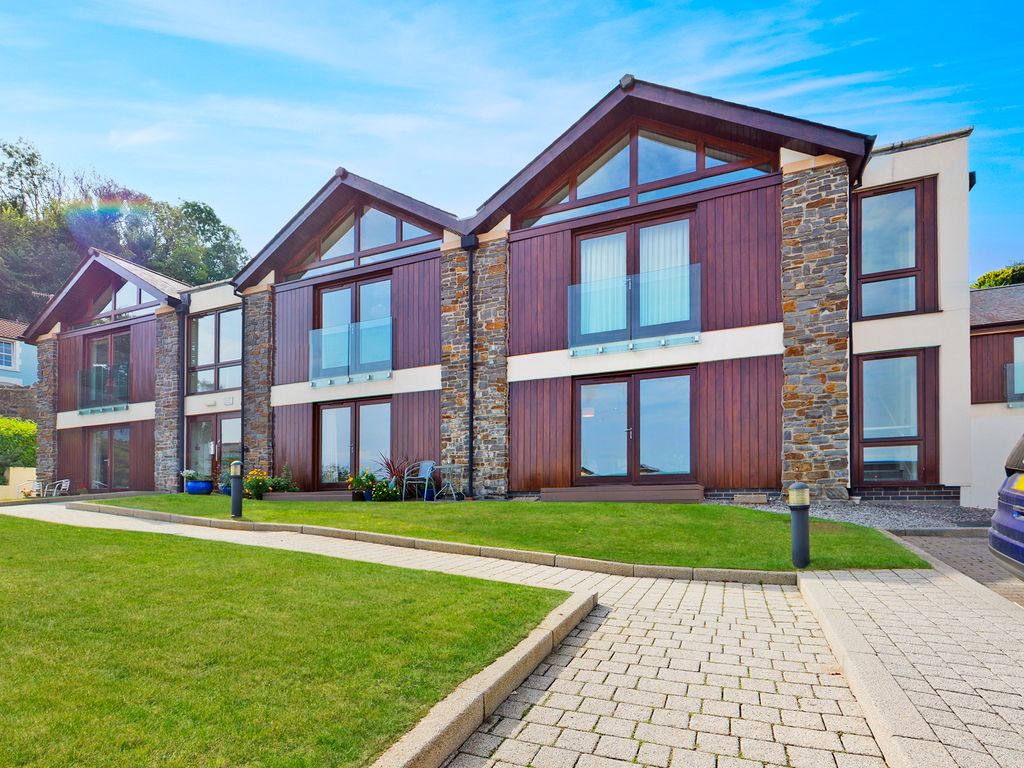 2 bed flat for sale in Western Lane, Mumbles, Swansea SA3, £425,000