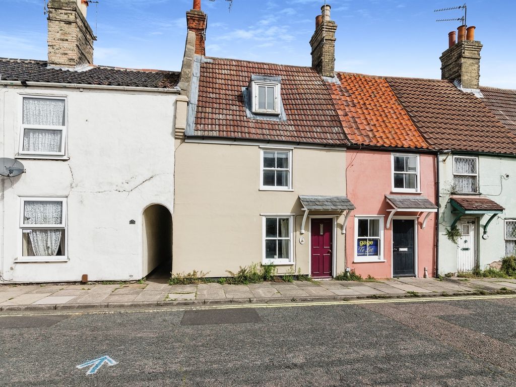 3 bed property for sale in St. Margarets Road, Lowestoft NR32, £140,000