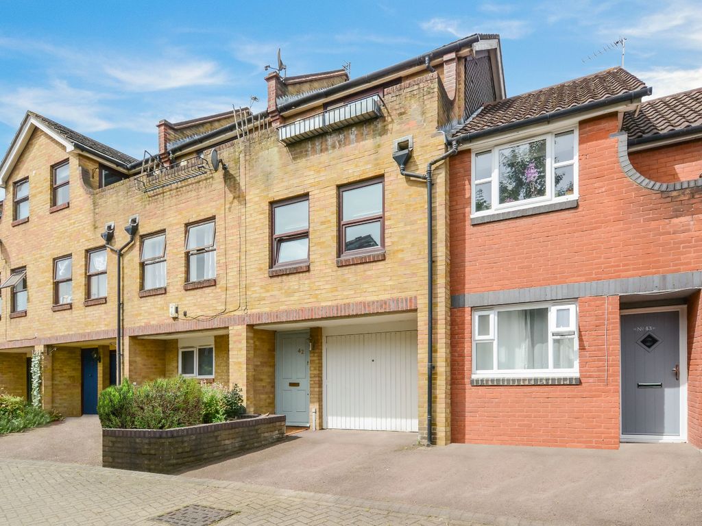 Greenland Mews London SE8  