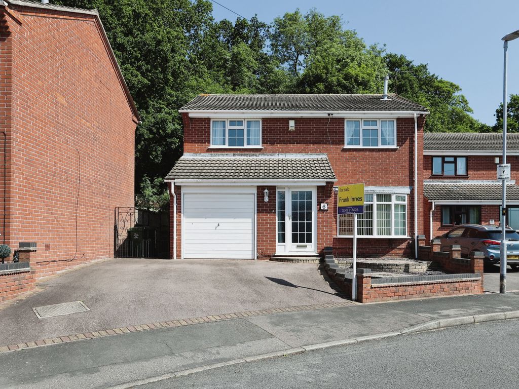 4 bed detached house for sale in Stewart Drive, Loughborough