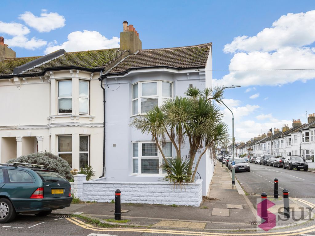 3 bed end terrace house to rent in Westbourne Street, Hove, East Sussex