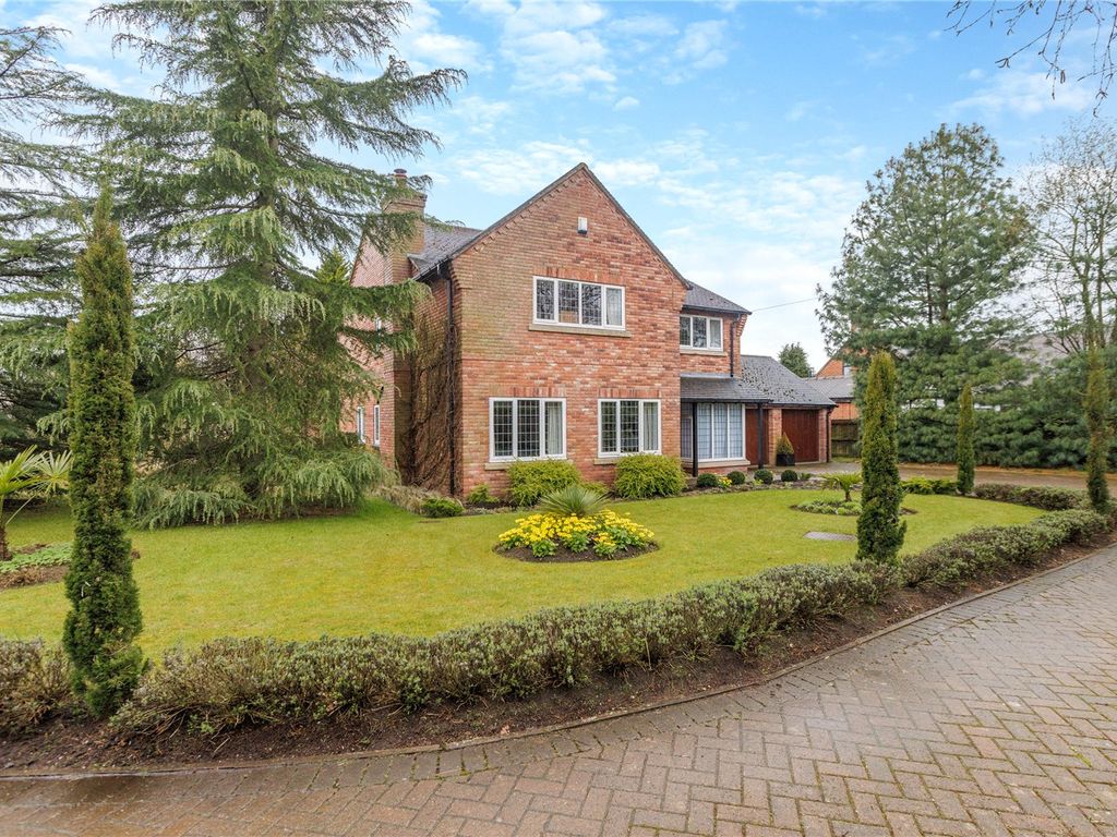 4 bed detached house for sale in Knutsford Road, Cranage, Cheshire CW4