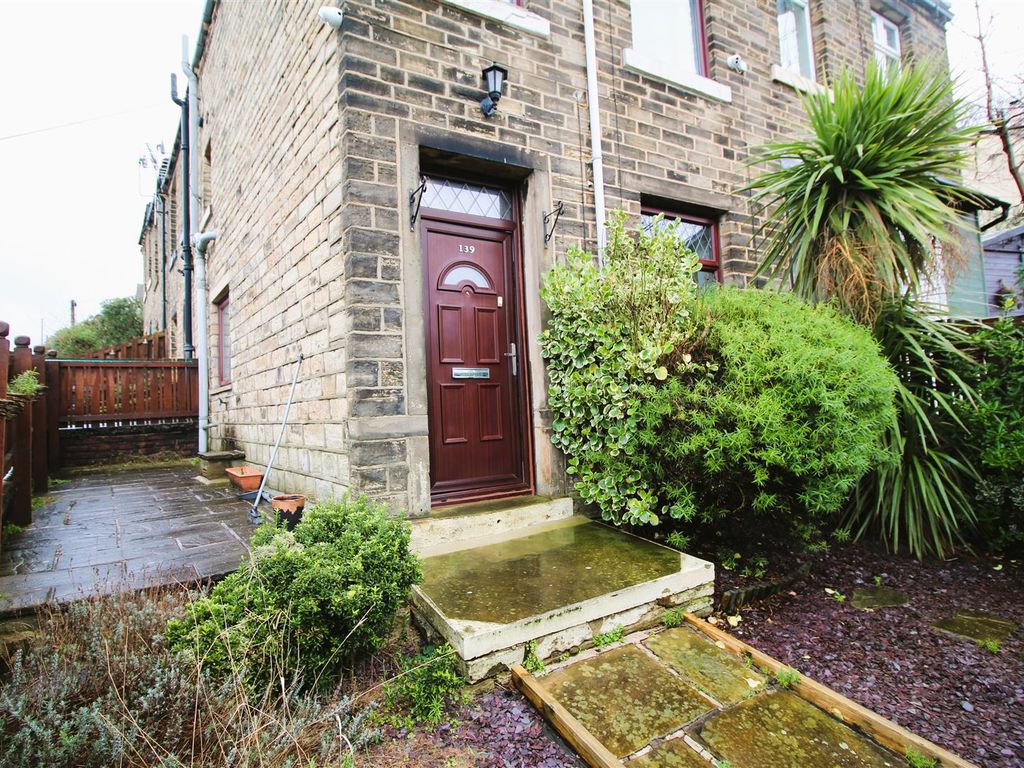 2 bed end terrace house for sale in Almondbury Bank, Moldgreen