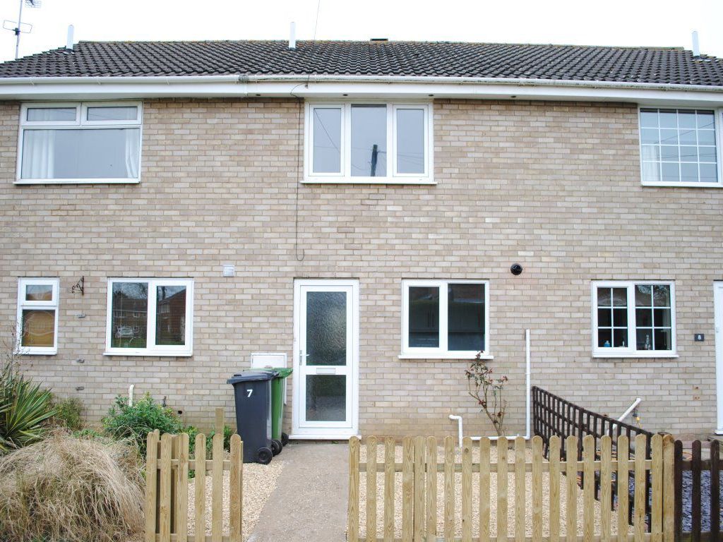 2 bed terraced house to rent in Windsor Crescent, Heacham, King's Lynn