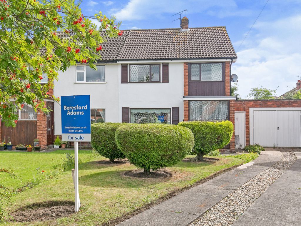 3 bed semidetached house for sale in Regents Close, Vicars Cross