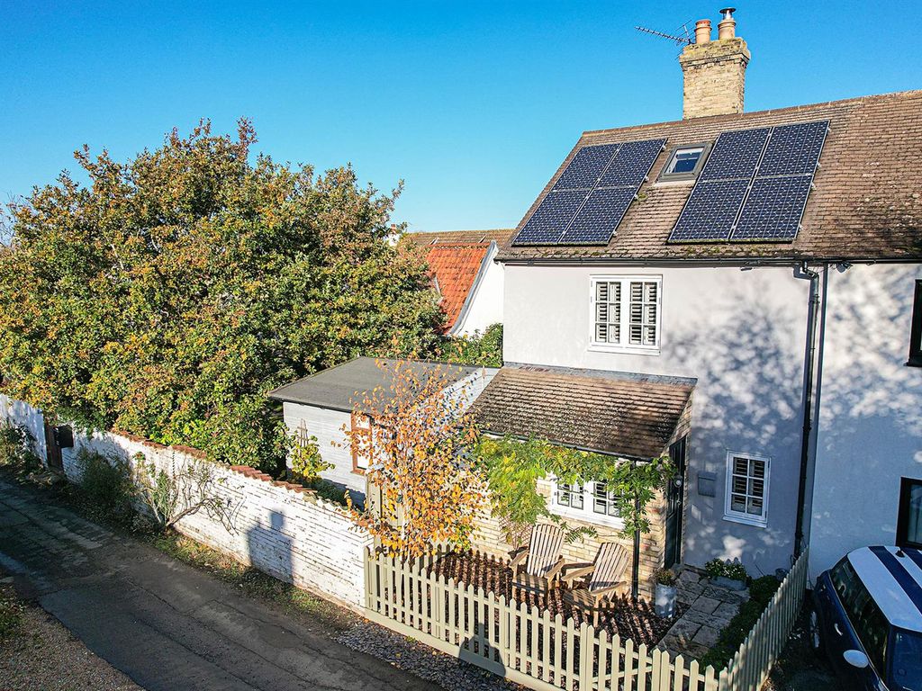 3 bed semidetached house for sale in Casburn Lane, Burwell, Cambridge