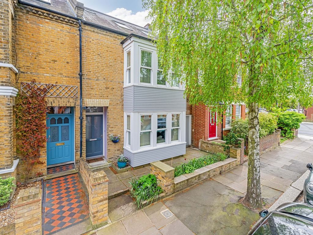 4 bed end terrace house for sale in Cedar Road, Teddington TW11, £
