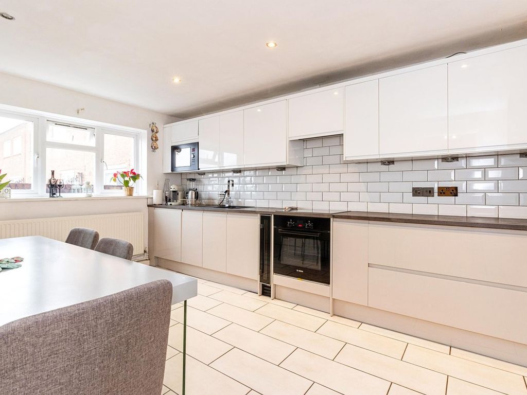 3 bed flat for sale in 2 Brambledown Road, Wallington SM6 Zoopla