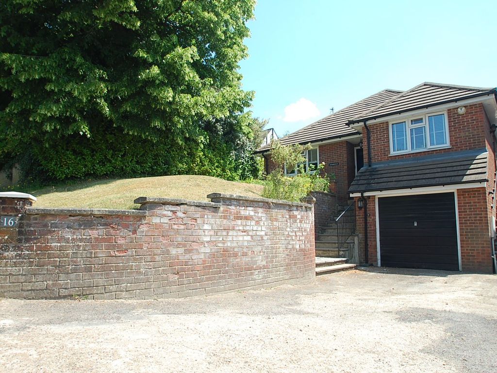 3 bed bungalow for sale in Joiners Lane, Chalfont St. Peter, Gerrards
