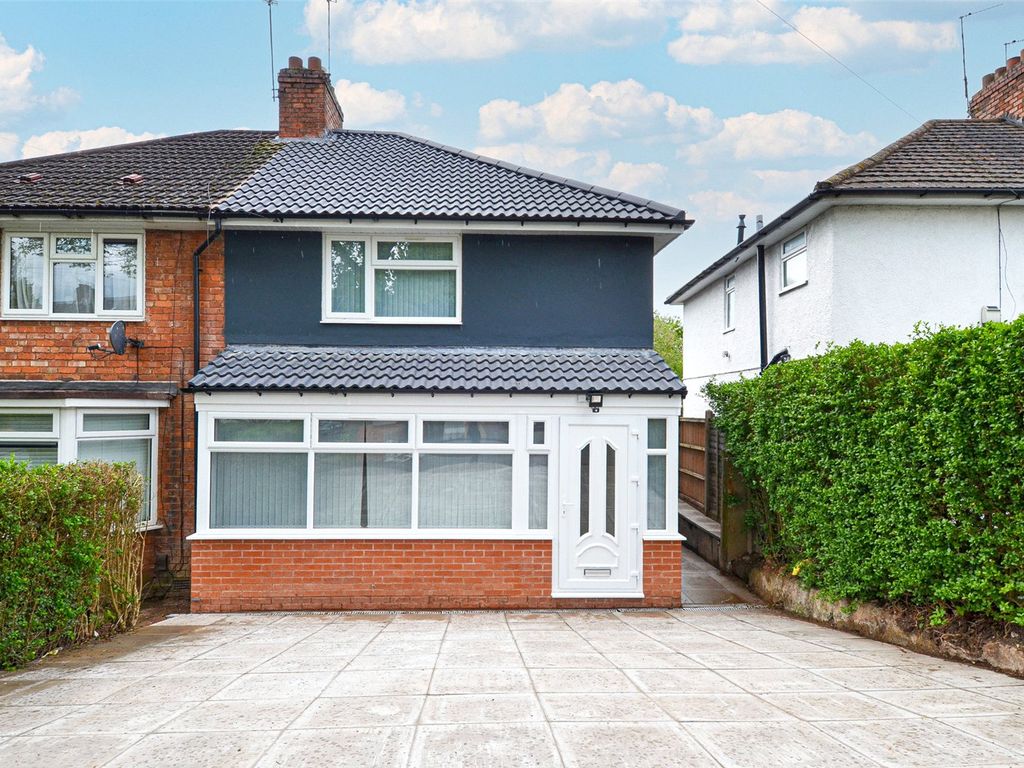 3 bed semidetached house for sale in Greenoak Crescent, Stirchley