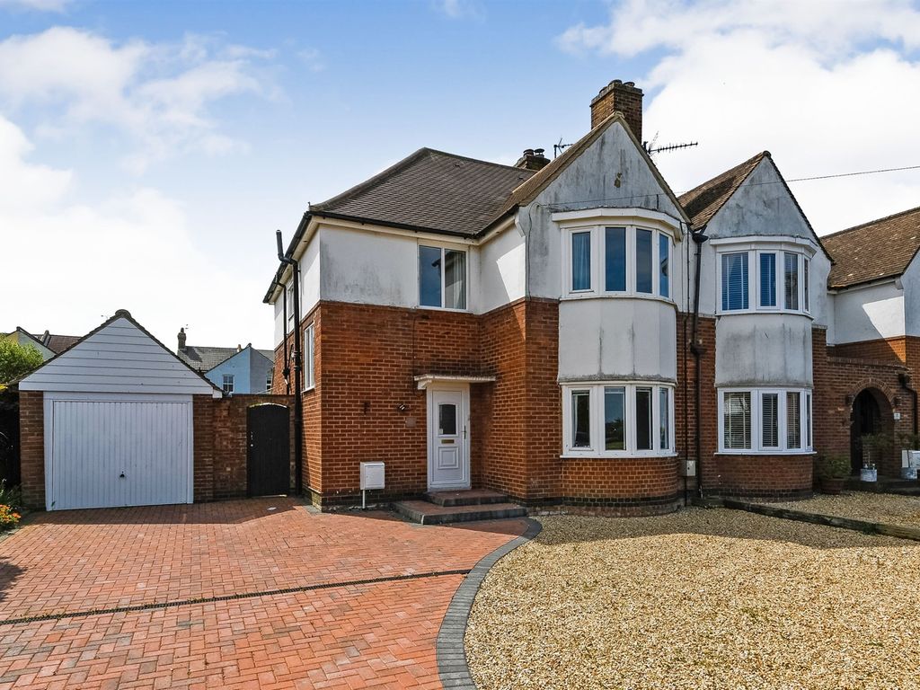 3 bed semidetached house for sale in Clarence Road, Hunstanton PE36