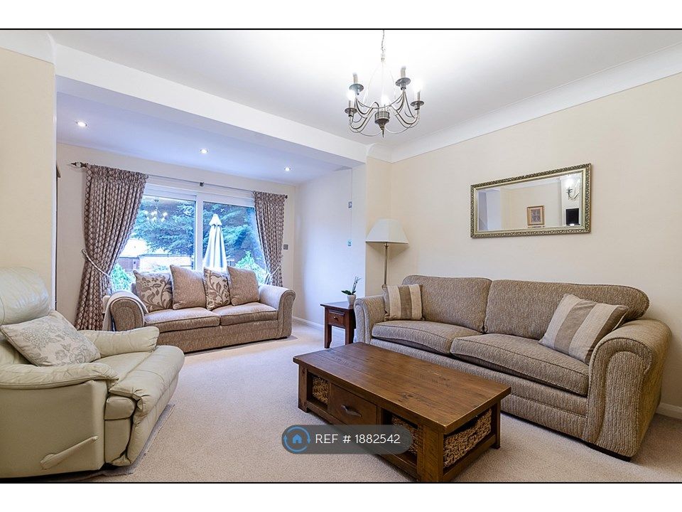 3 bed end terrace house to rent in Amberwood Rise, New Malden KT3, £