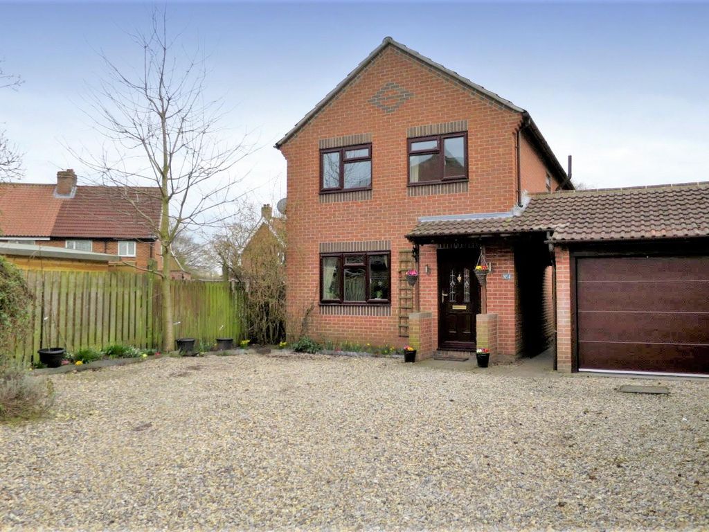 4 bed detached house for sale in 4 Belvoir Avenue, Elvington, York YO41