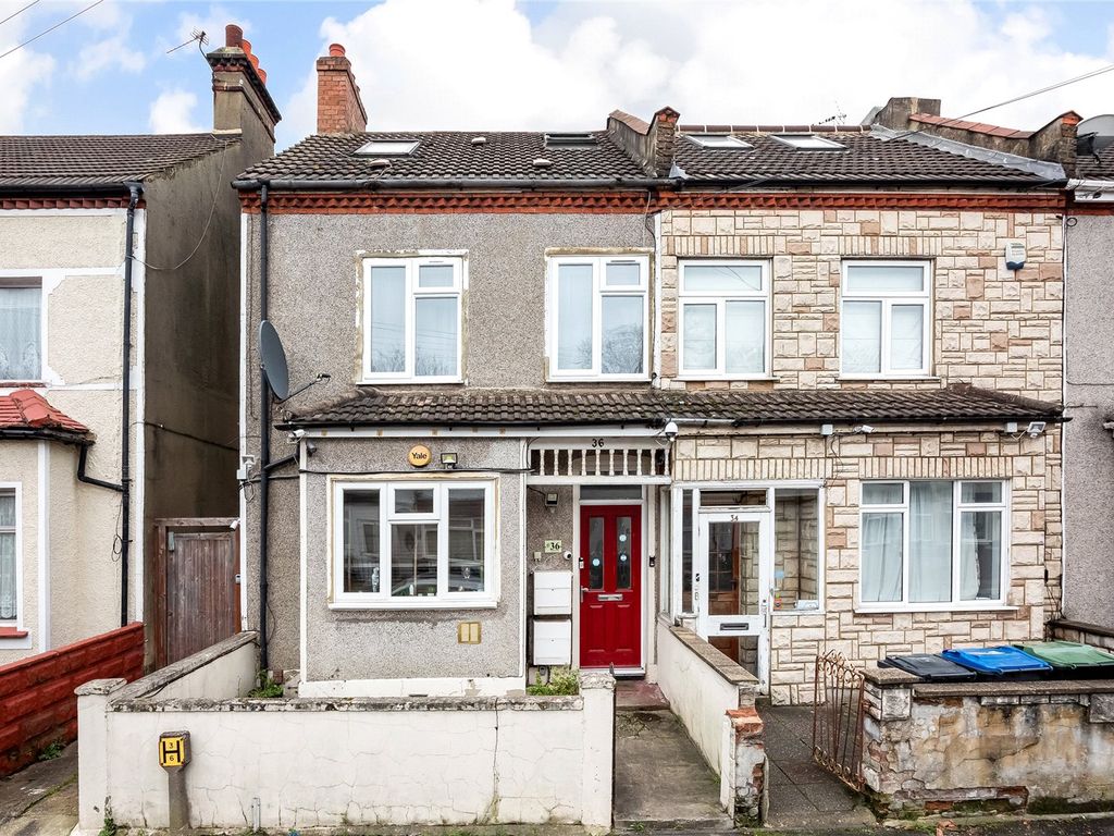 2 bed flat for sale in Donald Road, Croydon CR0, £300,000 Zoopla