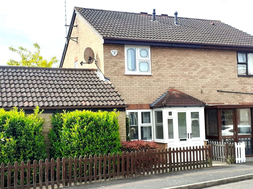 2 bed terraced house for sale in bscroft Road, Dagenham RM10, £