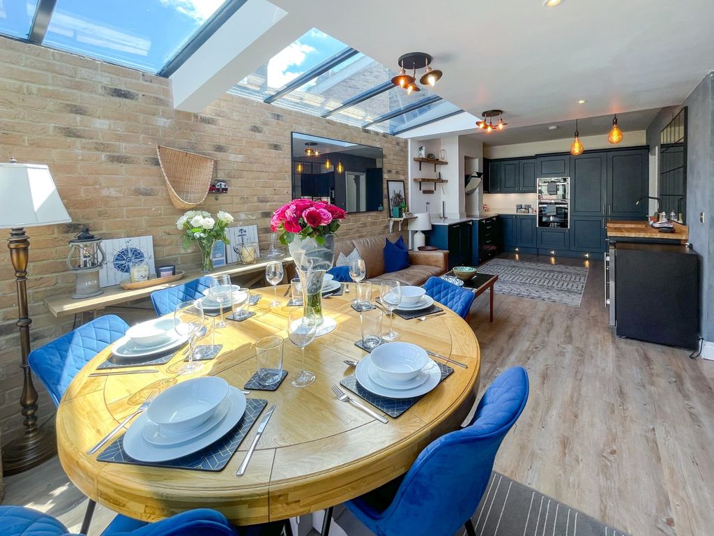 3 bed semidetached house for sale in Pottery Road, Whitecliff, Poole