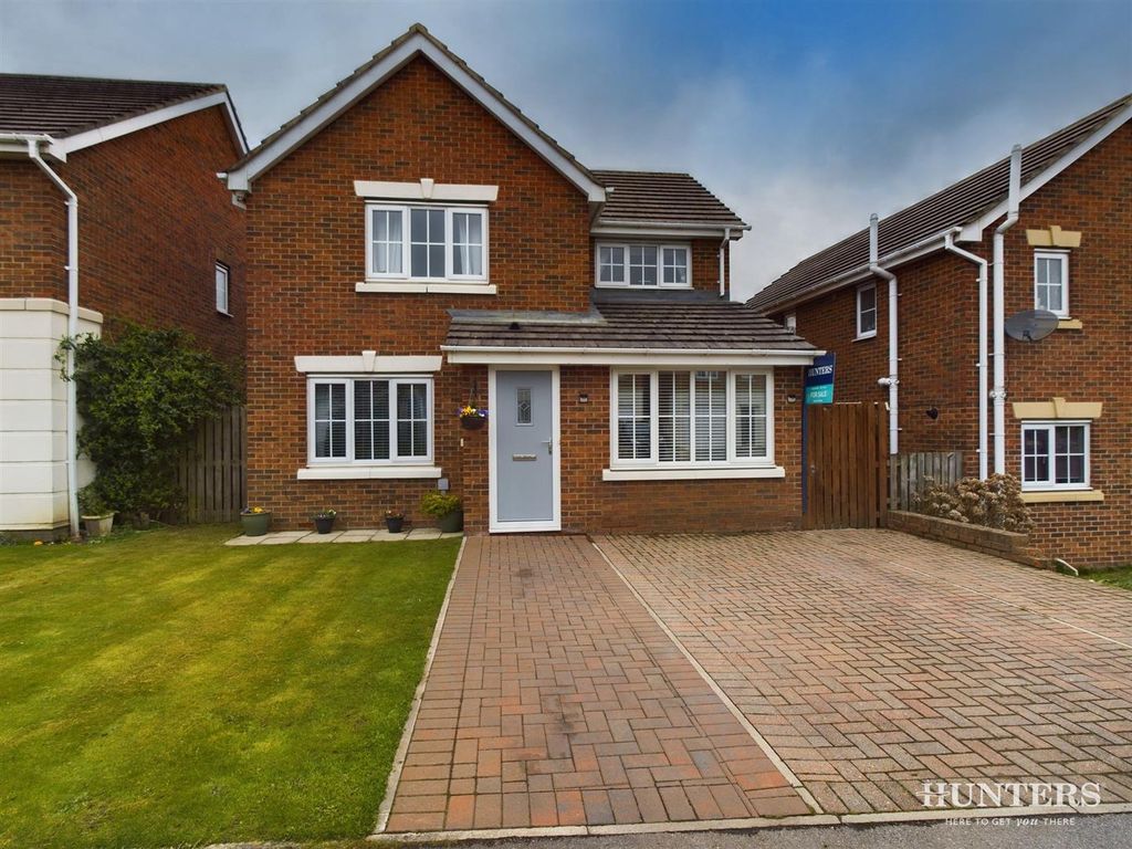 4 bed detached house for sale in Fenwick Way, Consett DH8 Zoopla