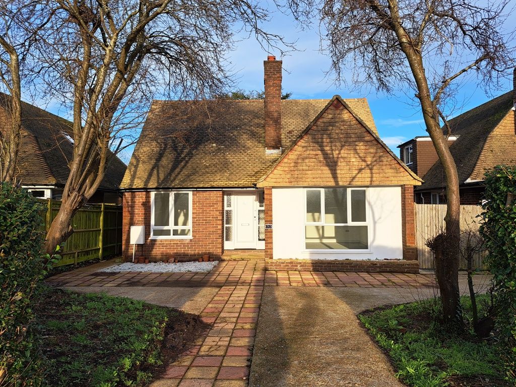 3 bed detached bungalow for sale in Kings Drive, Eastbourne BN21, £