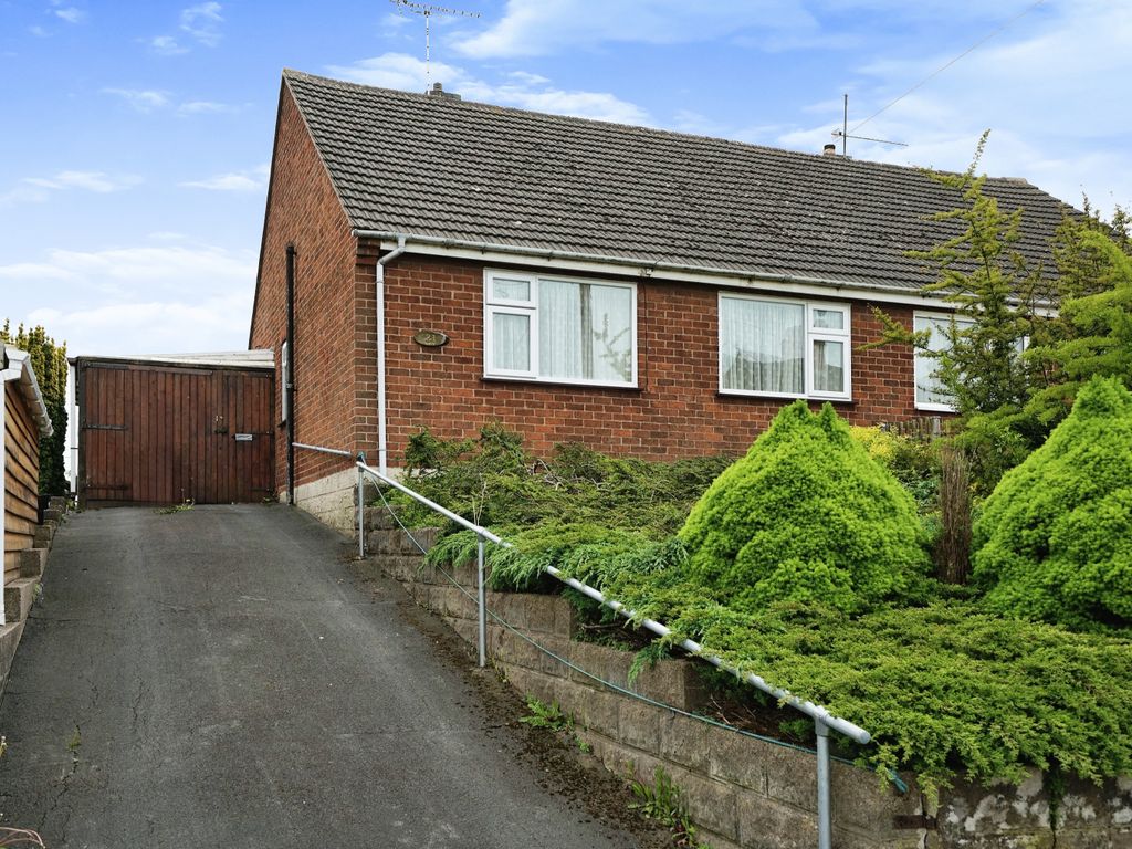 3 bed bungalow for sale in Mount Road, Castle Gresley, Swadlincote