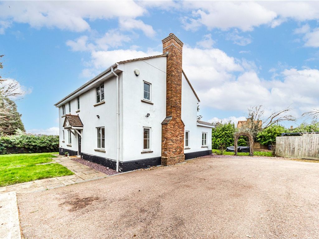 4 bed detached house for sale in Common Road, Kensworth, Dunstable