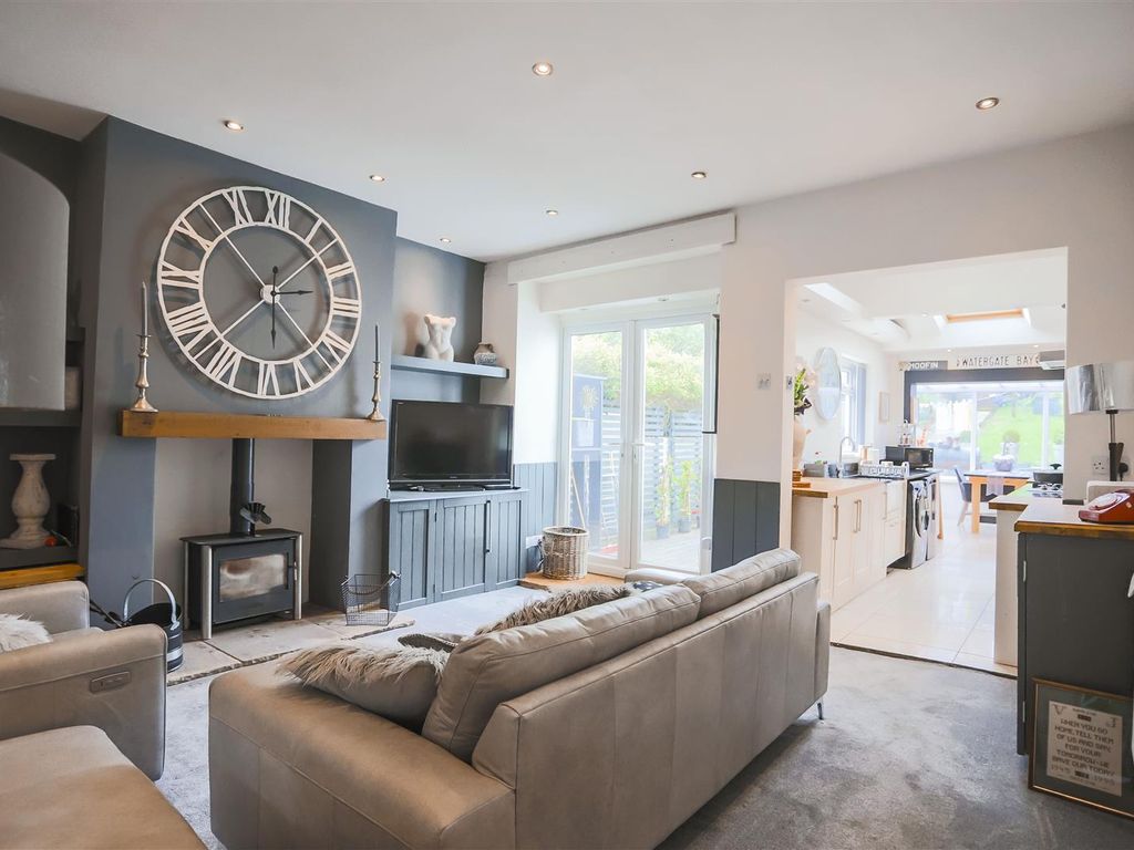 3 bed terraced house for sale in Hollin Hill, Burnley BB11, £195,000