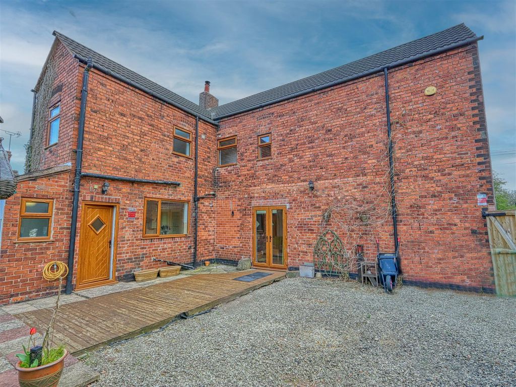 3 bed detached house for sale in The Stones, Station Road, Morton