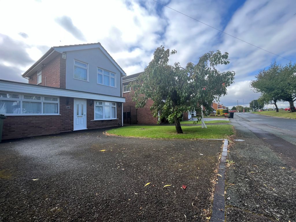 4 bed detached house for sale in Linthouse Lane, Wednesfield