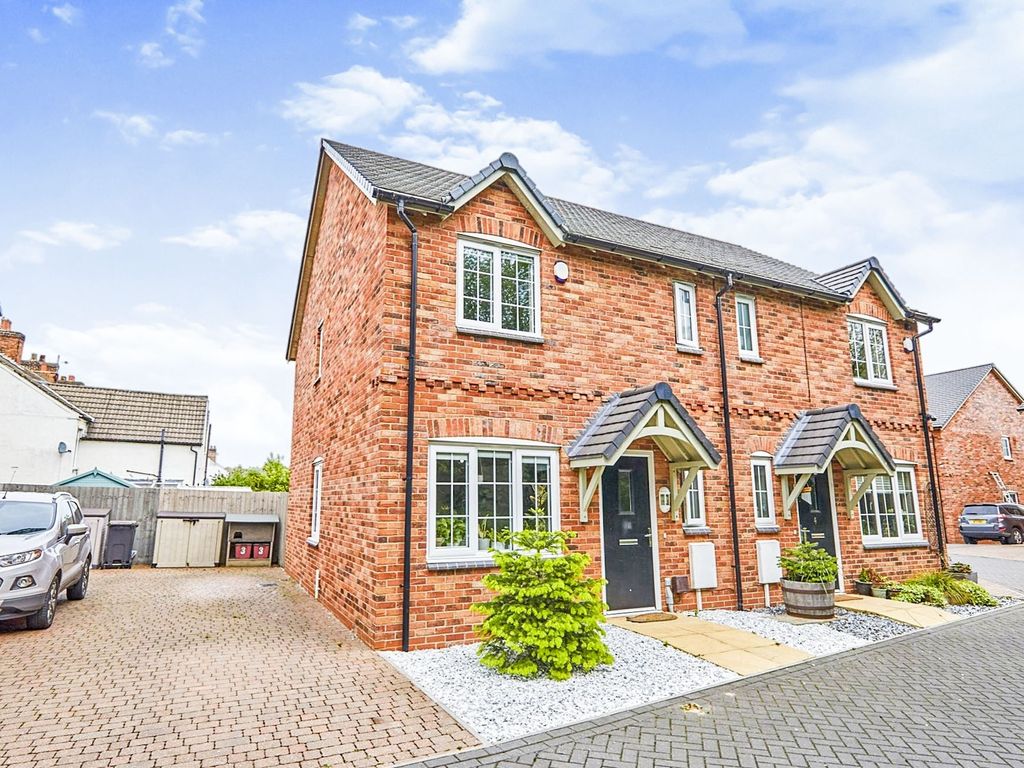 3 bed semidetached house for sale in Hillfield Close, Albert Village