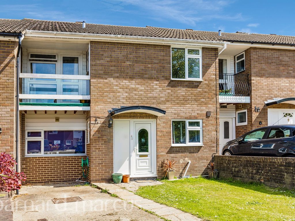 4 bed terraced house for sale in Harkness Close, Epsom KT17 Zoopla