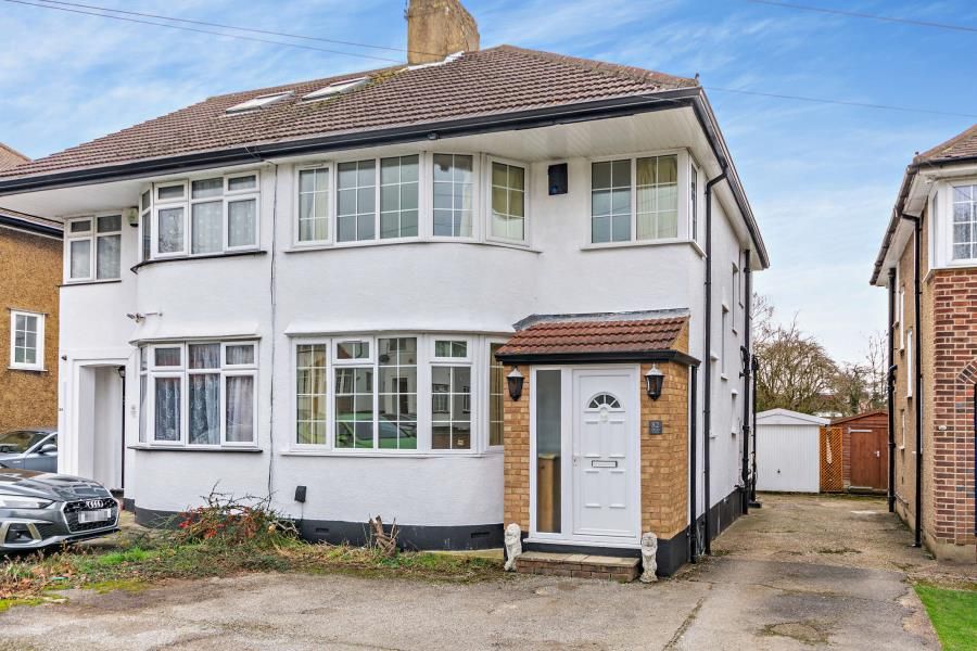 3 bed semidetached house to rent in Felbridge Avenue, Stanmore HA7, £