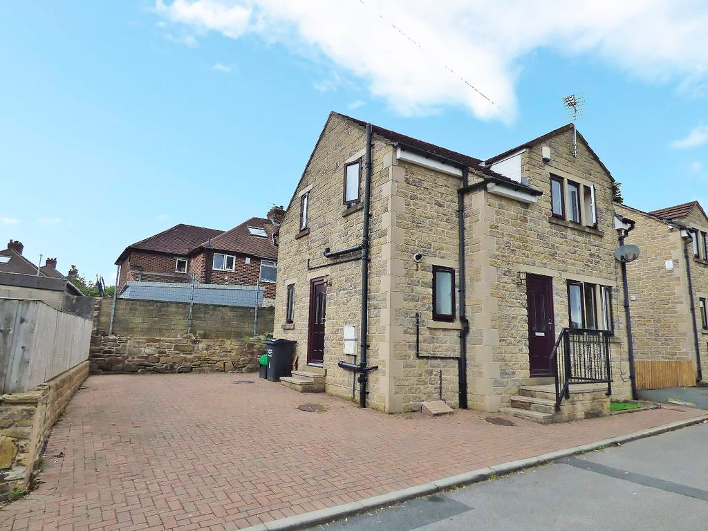 3 bed detached house for sale in Street, Ovenden, Halifax