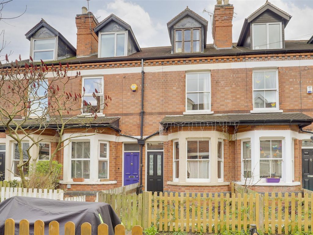 3 bed terraced house for sale in wesley grove, carrington, nottinghamshire ng5