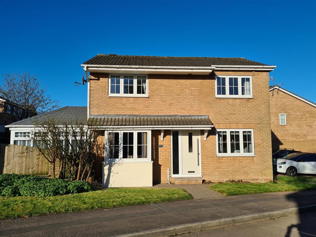 3 bed detached house for sale in Thorpleigh Road, Mastin Moor