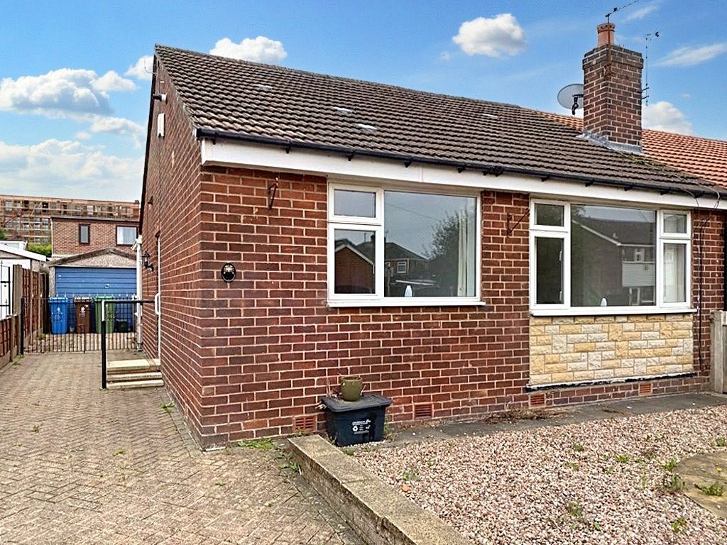 2 bed semidetached bungalow for sale in Marfield Avenue, Chadderton