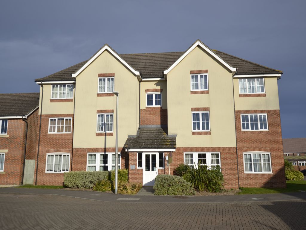 2 bed flat to rent in Artillery Drive, Thatcham RG19 Zoopla