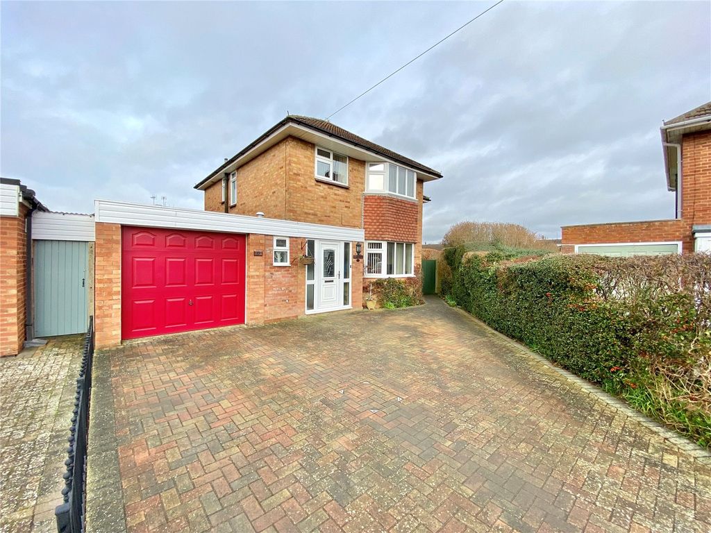 4 bed detached house for sale in Briars Close, Churchdown, Gloucester