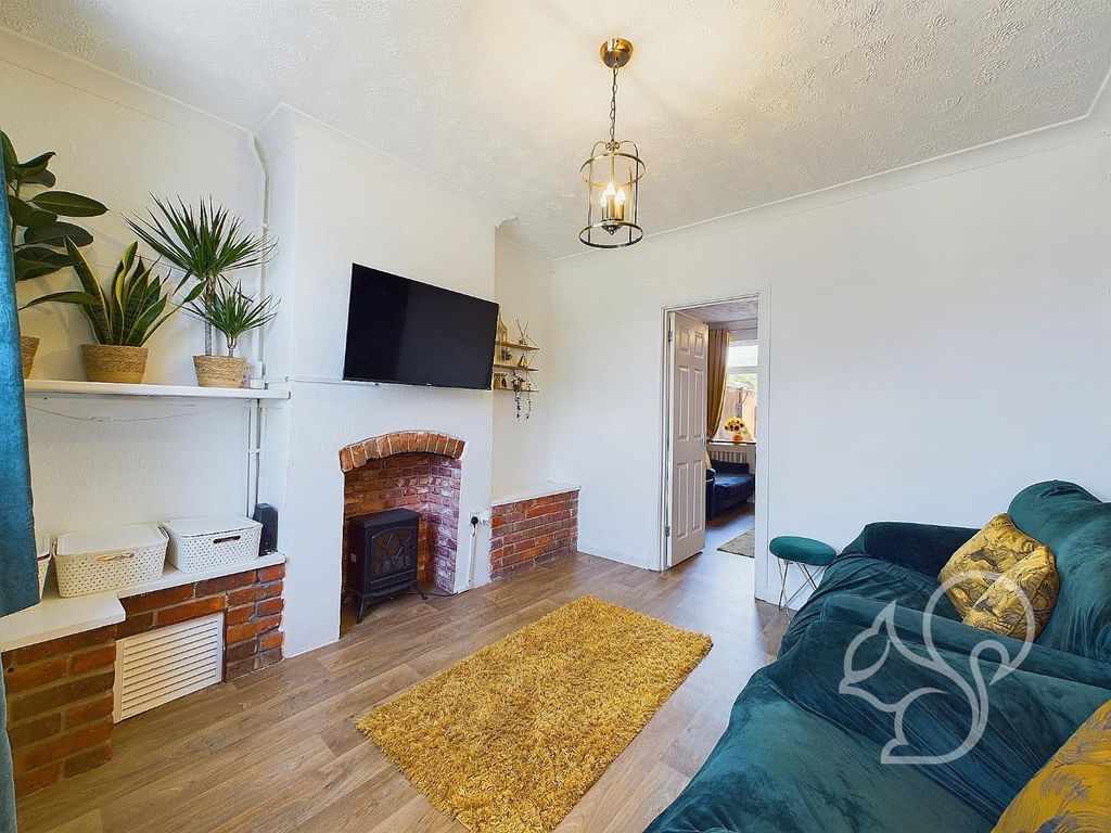 3 bed terraced house for sale in London Road, Colchester CO3, £240,000