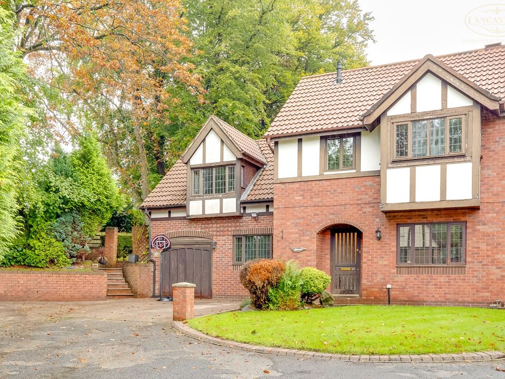 4 bed detached house for sale in Copeland Mews, Heaton, Bolton BL1, £