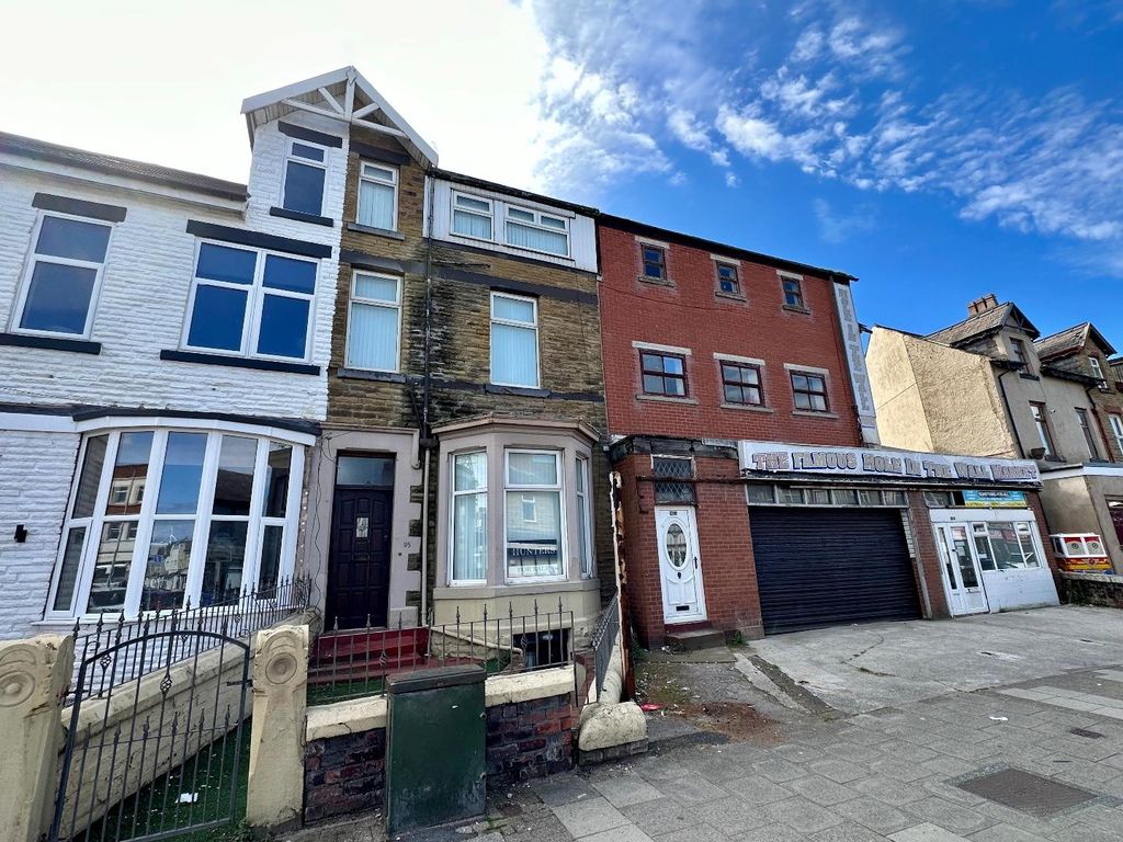 8 bed terraced house for sale in Lytham Road, Blackpool FY1, £120,000