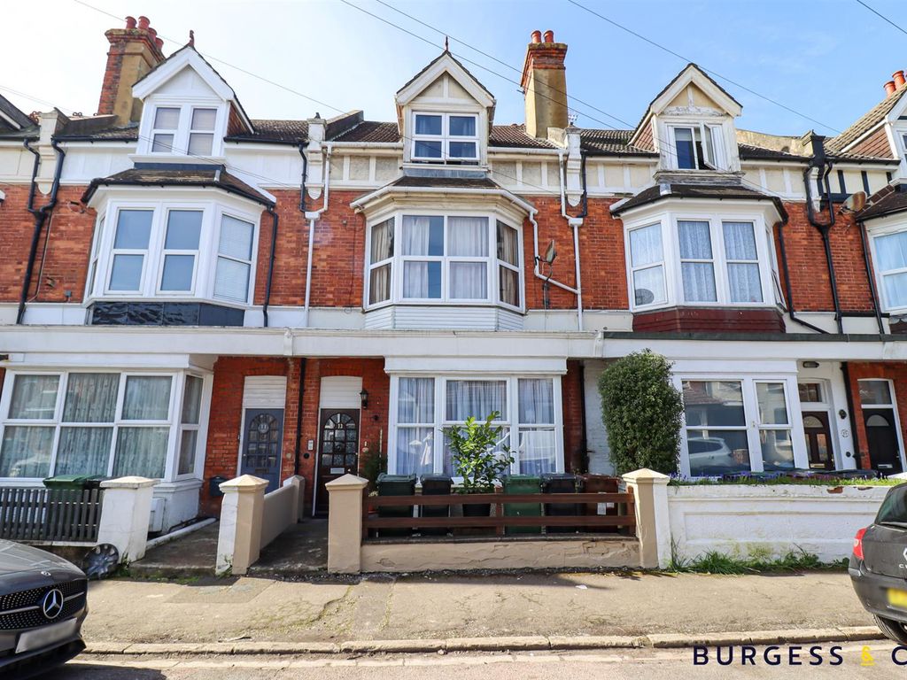 2 bed flat for sale in Reginald Road, BexhillOnSea TN39, £165,000