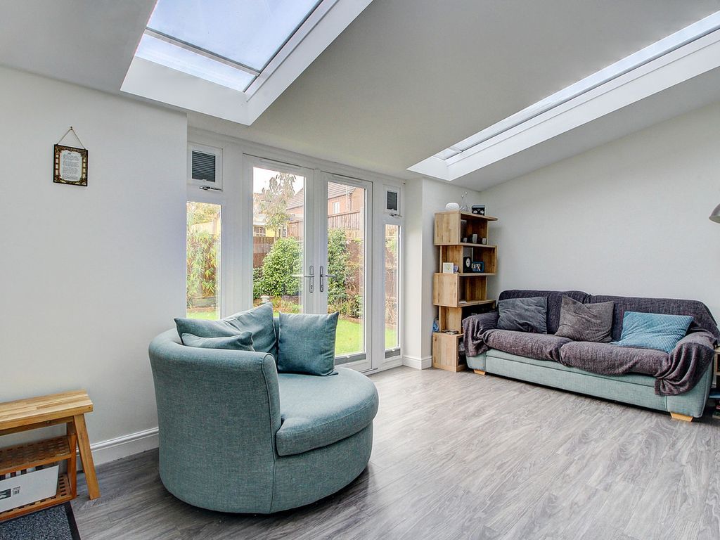 5 bed detached house for sale in Bridgnorth Drive, Kingsmead MK4, £